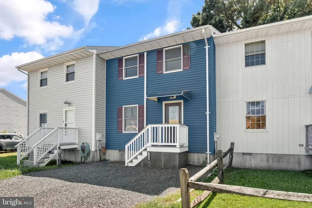 7268 Mcgee Ln, Chincoteague Island, VA 23336 - #1