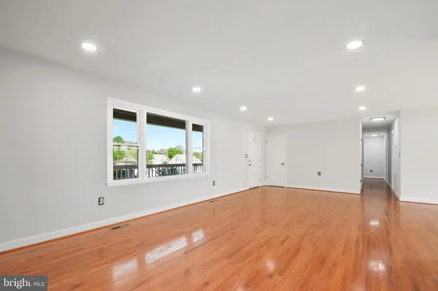 40 Troxell Ln, Staunton, VA 24401 - #3