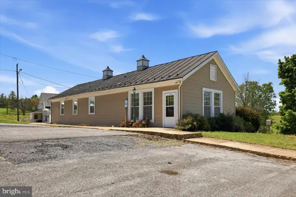 38 Cherry Grove Road, MIDDLEBROOK, VA 24459