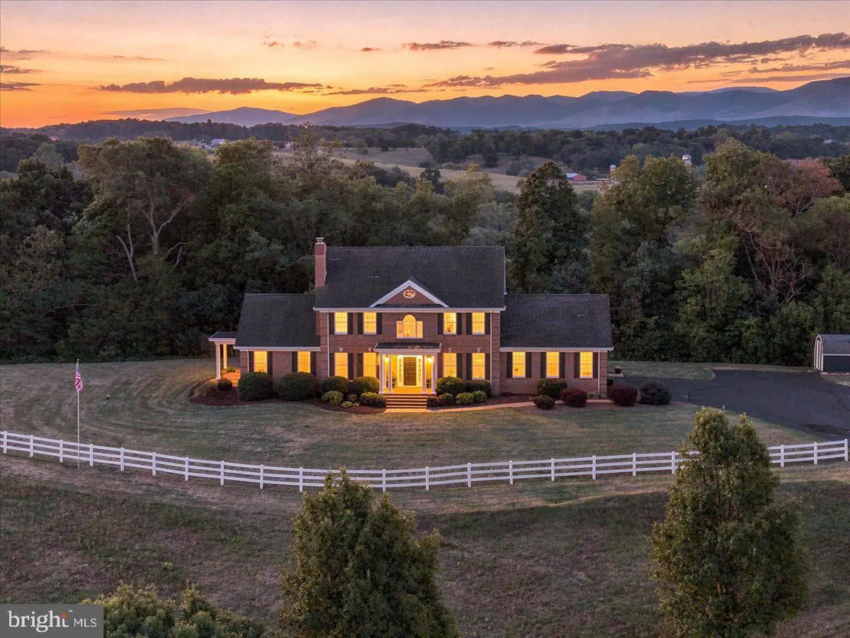 319 Parkins Ln, Verona, VA 24482 - #1