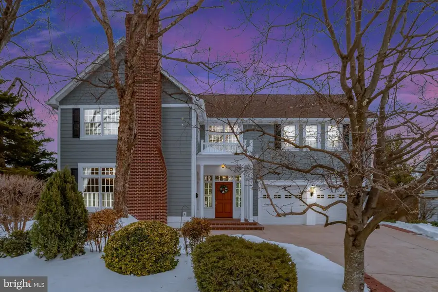 2939 N Sycamore St, Arlington, VA 22207 - #2