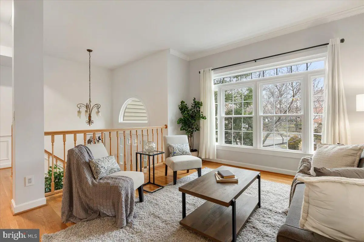 4416 S Pershing Ct, Arlington, VA 22204 - Image #1