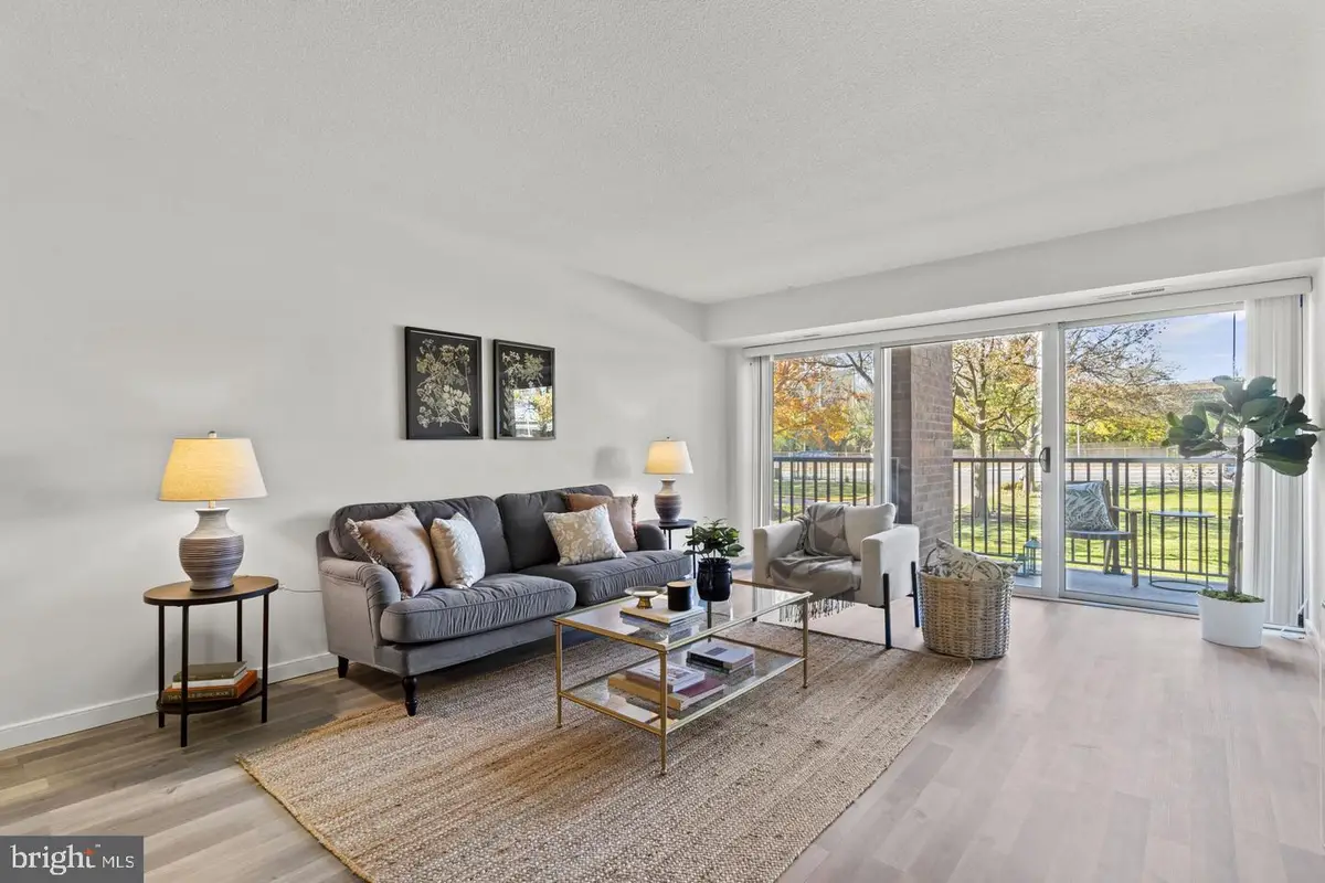 1300 Army Navy Dr #104, Arlington, VA 22202 - Image #1