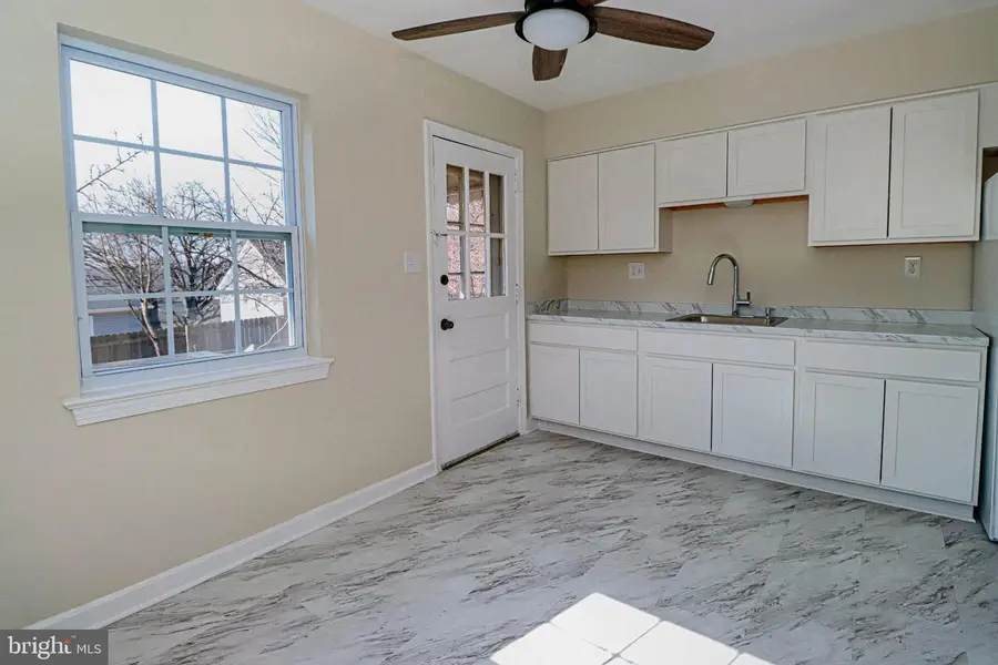 2020 S Pollard St, Arlington, VA 22204 - #3