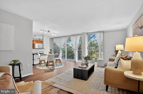 4600 S Four Mile Run Dr #301, ARLINGTON, VA 22204