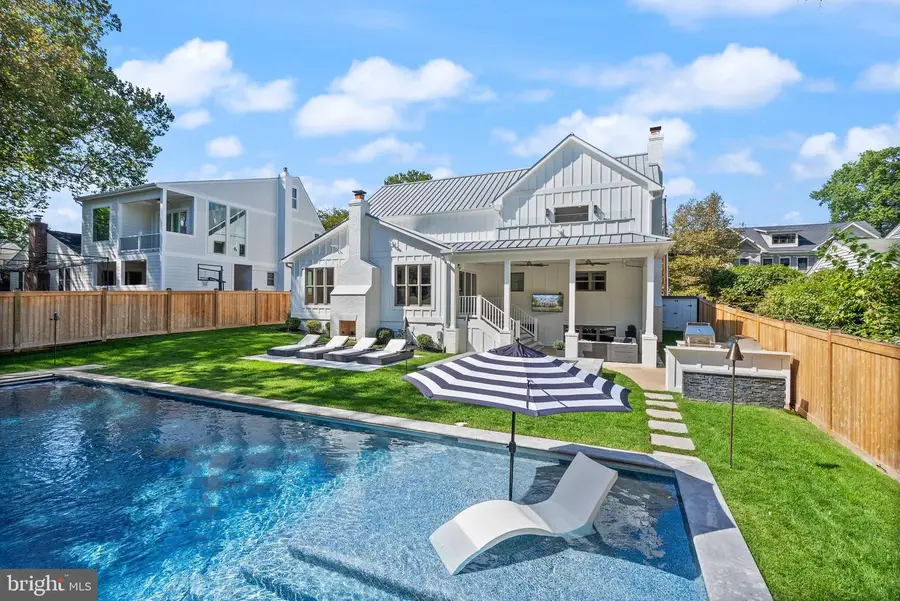 6032 28th St N, Arlington, VA 22207 - Image #2