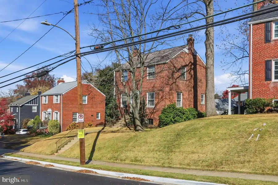 5739 16th St N, Arlington, VA 22205 - Image #3