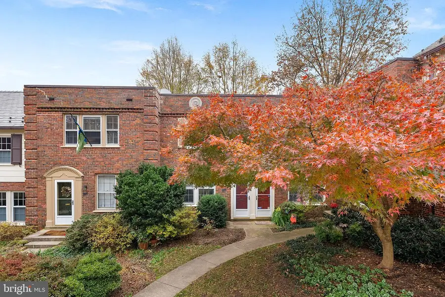 1400 S Barton St #425, Arlington, VA 22204 - Image #2