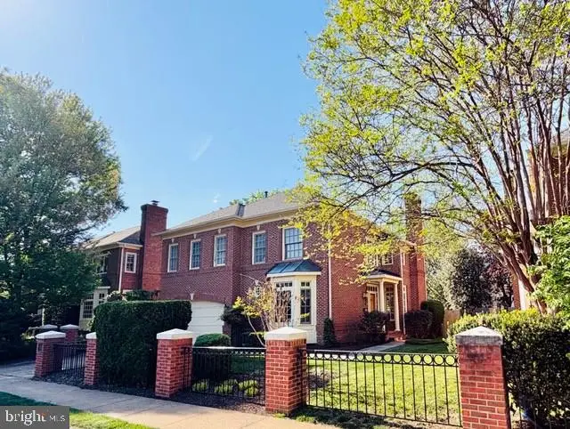 4831 26th St N, Arlington, VA 22207 - #1