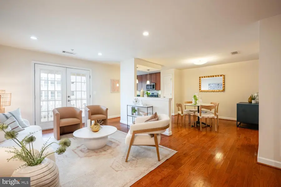 4113 S Four Mile Run Dr #404, Arlington, VA 22204 - Image #3