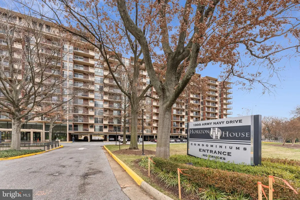 1300 Army Navy Dr #625, Arlington, VA 22202 - Image #1