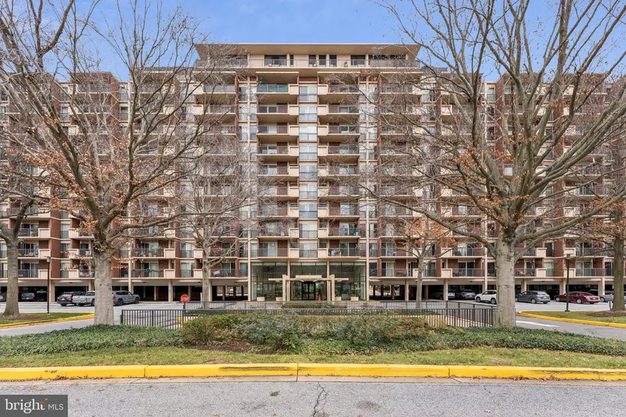 1300 Army Navy Dr #625, Arlington, VA 22202 - Image #2