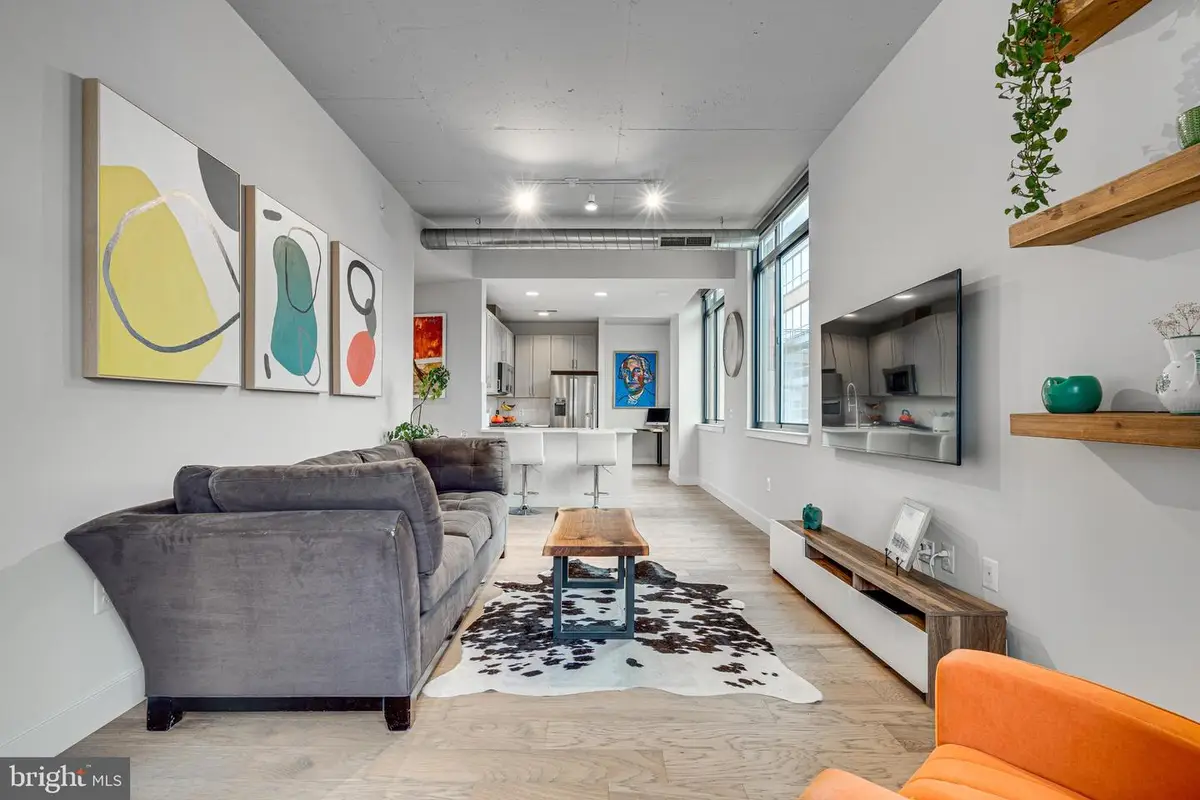 2000 Clarendon Blvd #901, Arlington, VA 22201 - Image #1