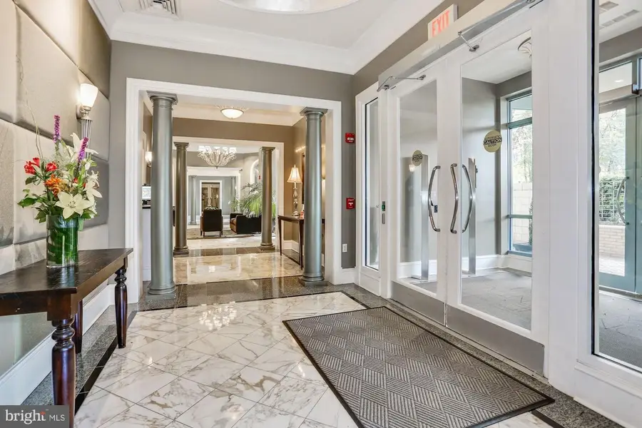 851 N Glebe Rd #707, Arlington, VA 22203 - Image #3