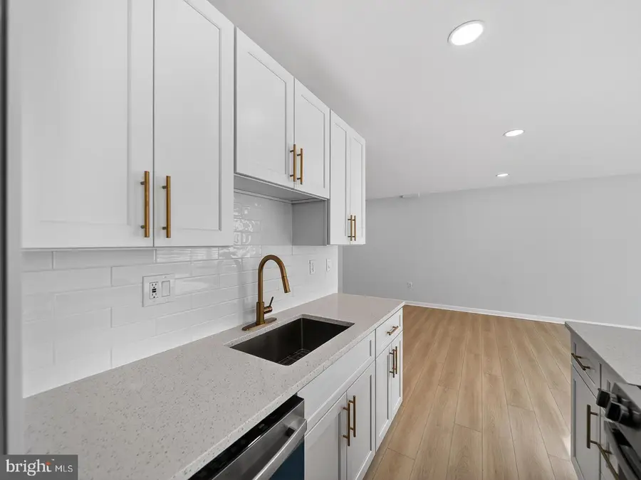 4390 Lorcom Ln #410, Arlington, VA 22207 - Image #3