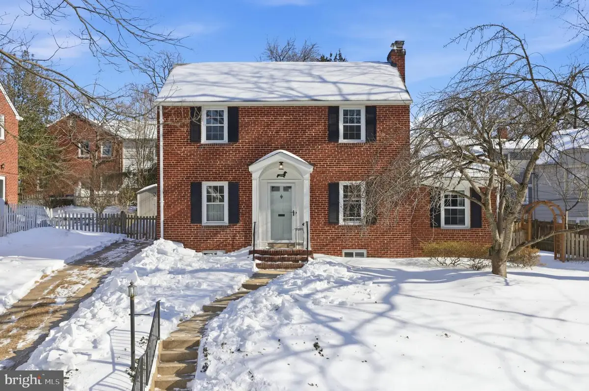 1135 N Powhatan St N, Arlington, VA 22205 - #1