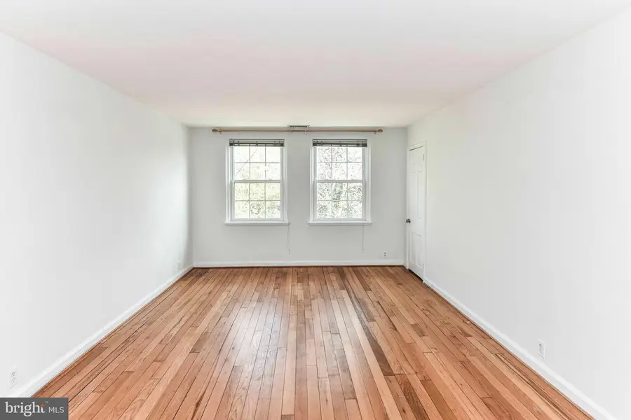 3279 S Stafford St #b2, Arlington, VA 22206 - Image #2