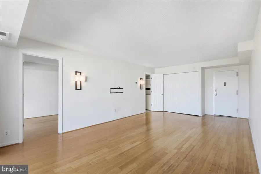 1401 N Rhodes St #503, Arlington, VA 22209 - Image #2