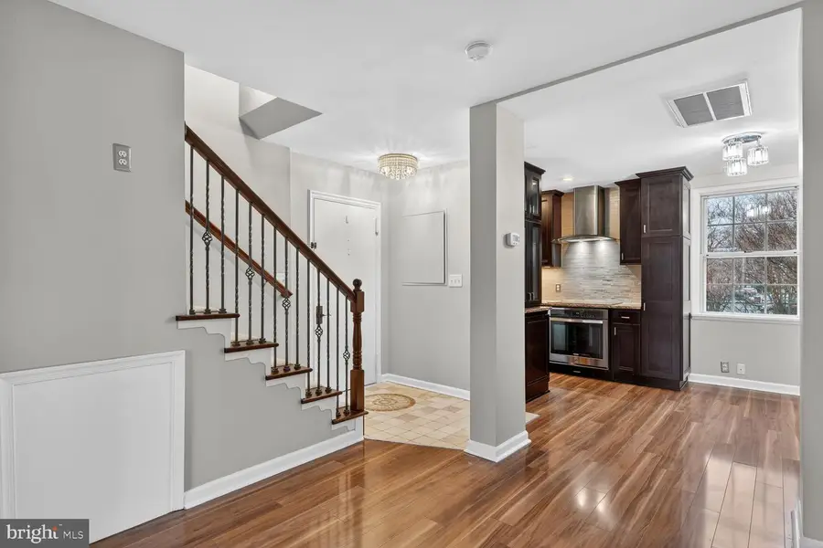4426 36th St S #b2, Arlington, VA 22206 - Image #2