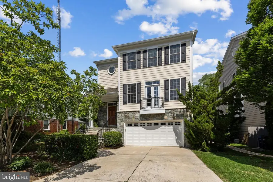 127 S Highland St, Arlington, VA 22204 - #2