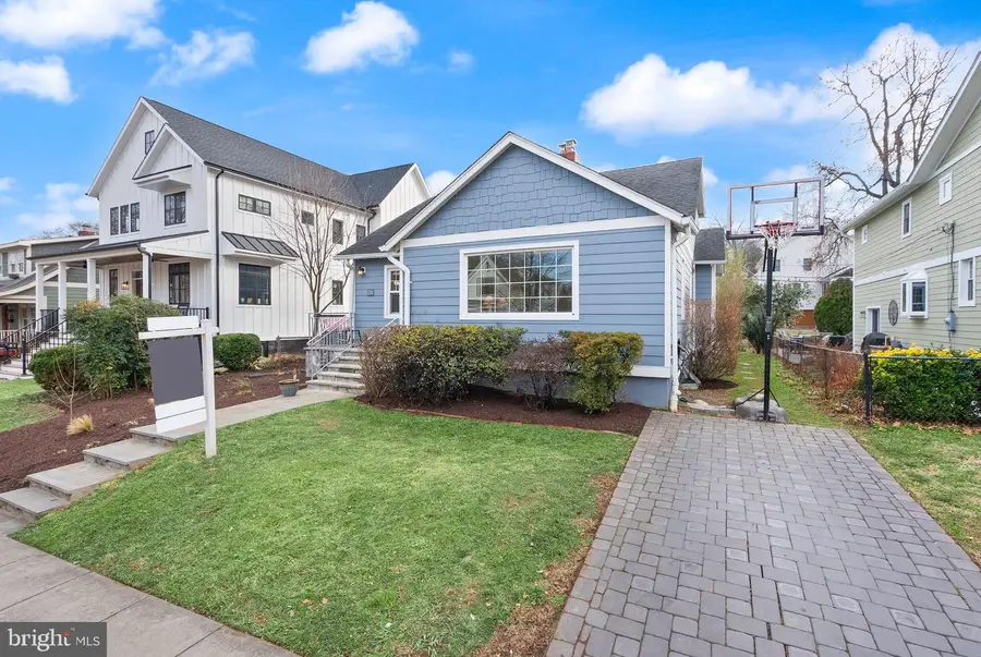 724 25th St S, Arlington, VA 22202 - #2