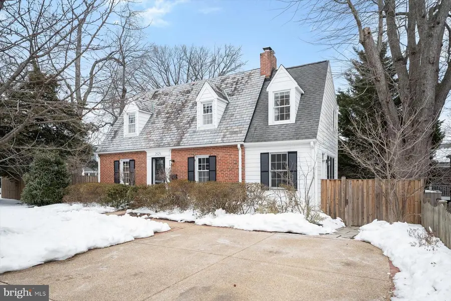 2525 N Florida St, Arlington, VA 22207 - #2