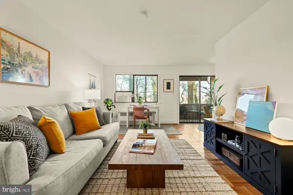 1577 N Colonial Ter #205y, ARLINGTON, VA 22209