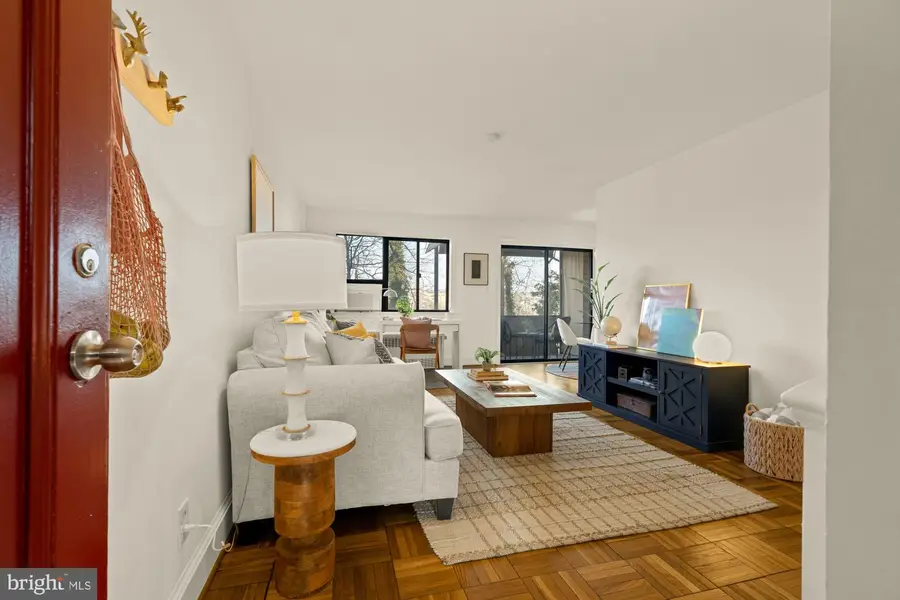 1577 N Colonial Ter #205y, Arlington, VA 22209 - Image #2