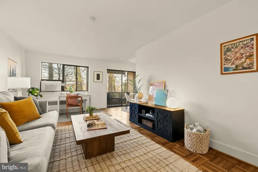 1577 N Colonial Ter #205y, Arlington, VA 22209 - Image #3