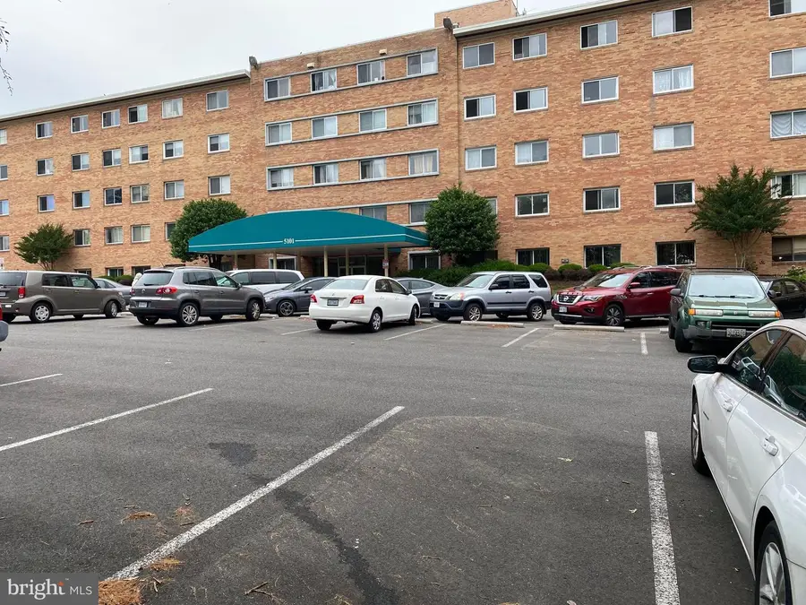 5101 8th Rd S #102, Arlington, VA 22204 - Image #2