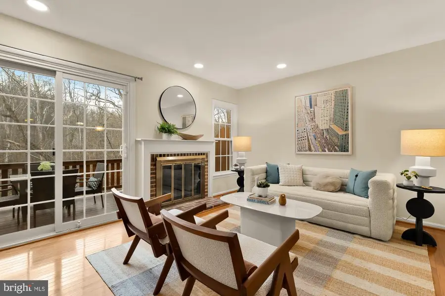 2446 S Walter Reed Dr #b, Arlington, VA 22206 - Image #2