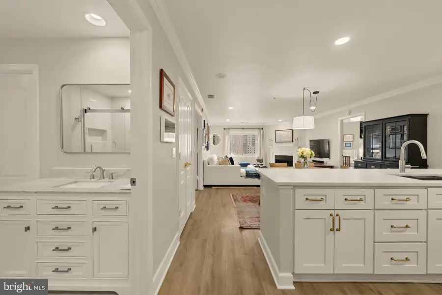 1050 N Stuart St #816, Arlington, VA 22201 - Image #3