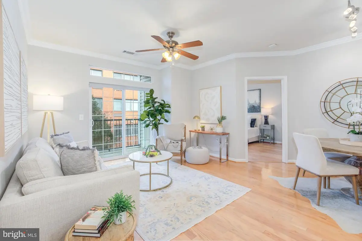 2055 26th St S #5-207, Arlington, VA 22206 - Image #1