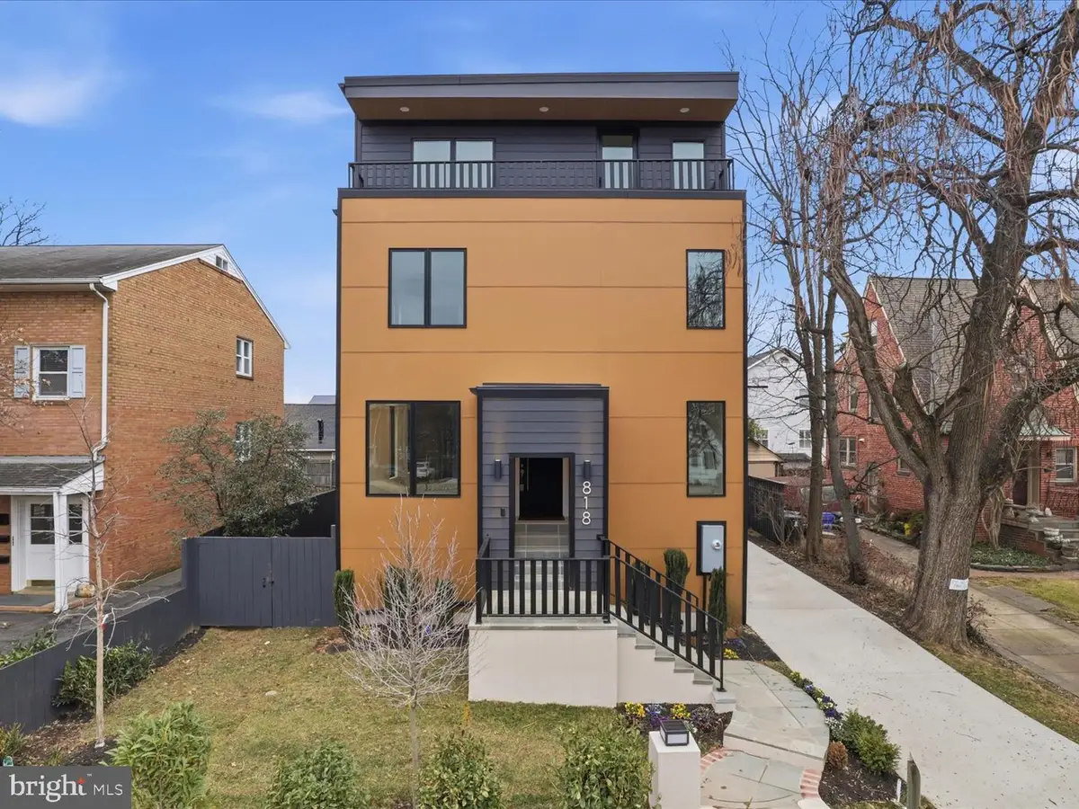 818 N Edgewood St, Arlington, VA 22201 - #1