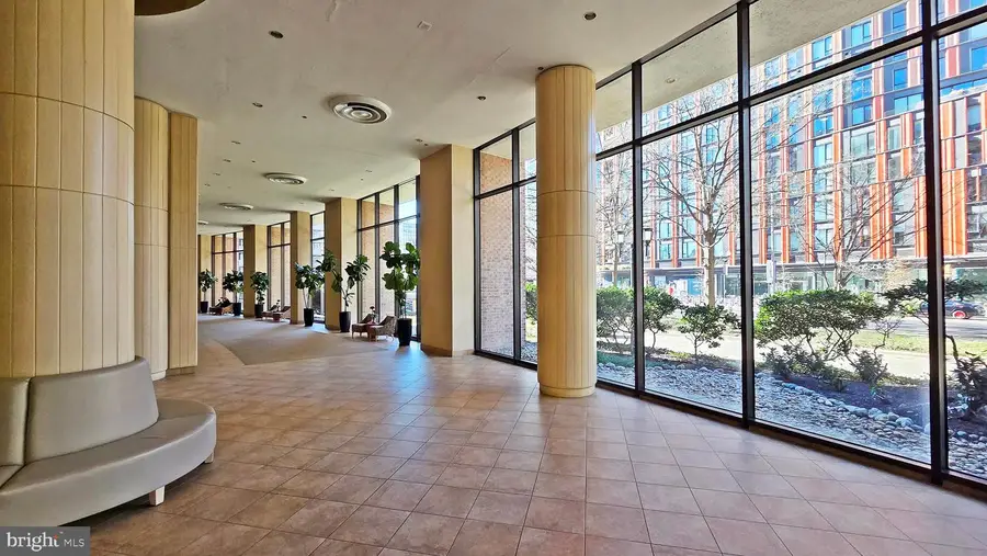 1805 Crystal Dr #907s, Arlington, VA 22202 - Image #3