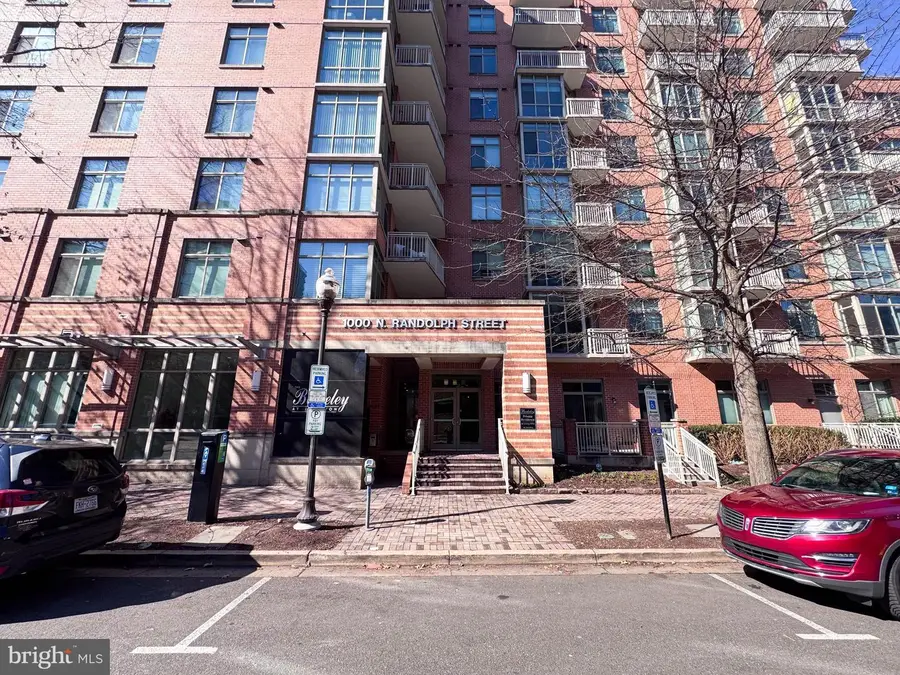 1000 N Randolph St #104, Arlington, VA 22201 - #2