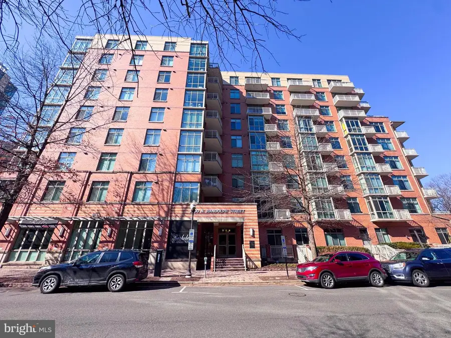 1000 N Randolph St #104, Arlington, VA 22201 - #3