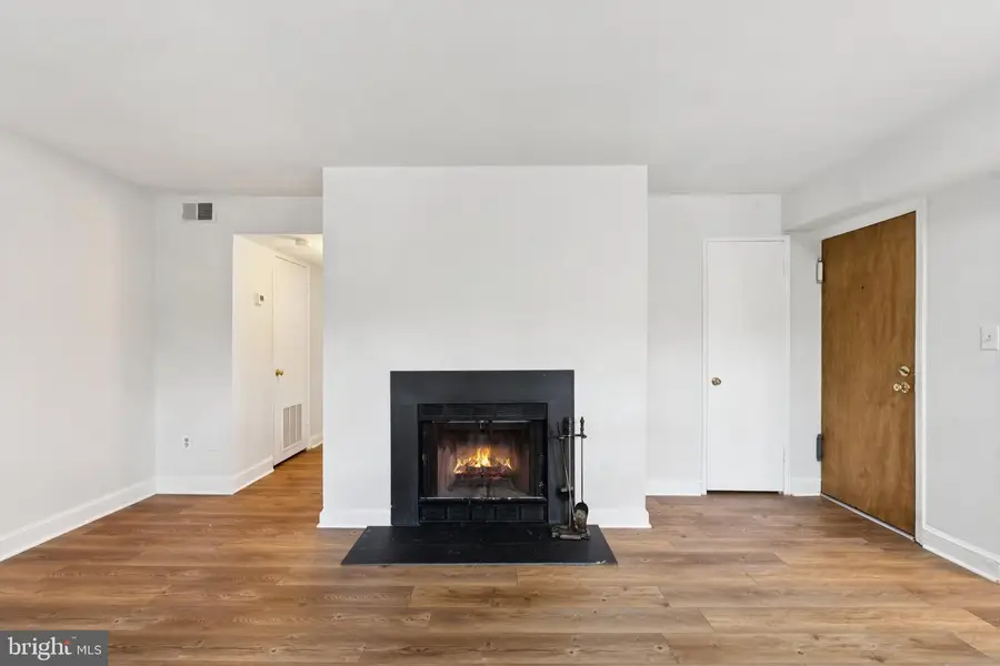 2107 N Scott St #70, Arlington, VA 22209 - Image #3