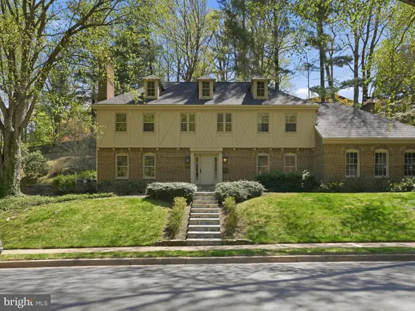 2763 N Randolph St, ARLINGTON, VA 22207