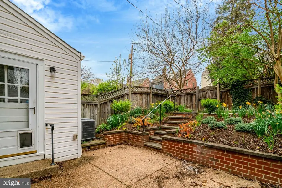 29 N Bedford St, Arlington, VA 22201 - #3