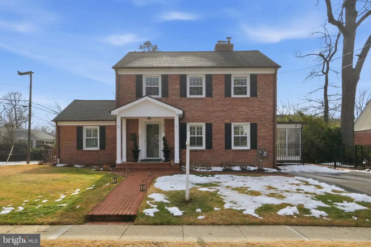 2746 Fort Scott Dr, Arlington, VA 22202 - #1