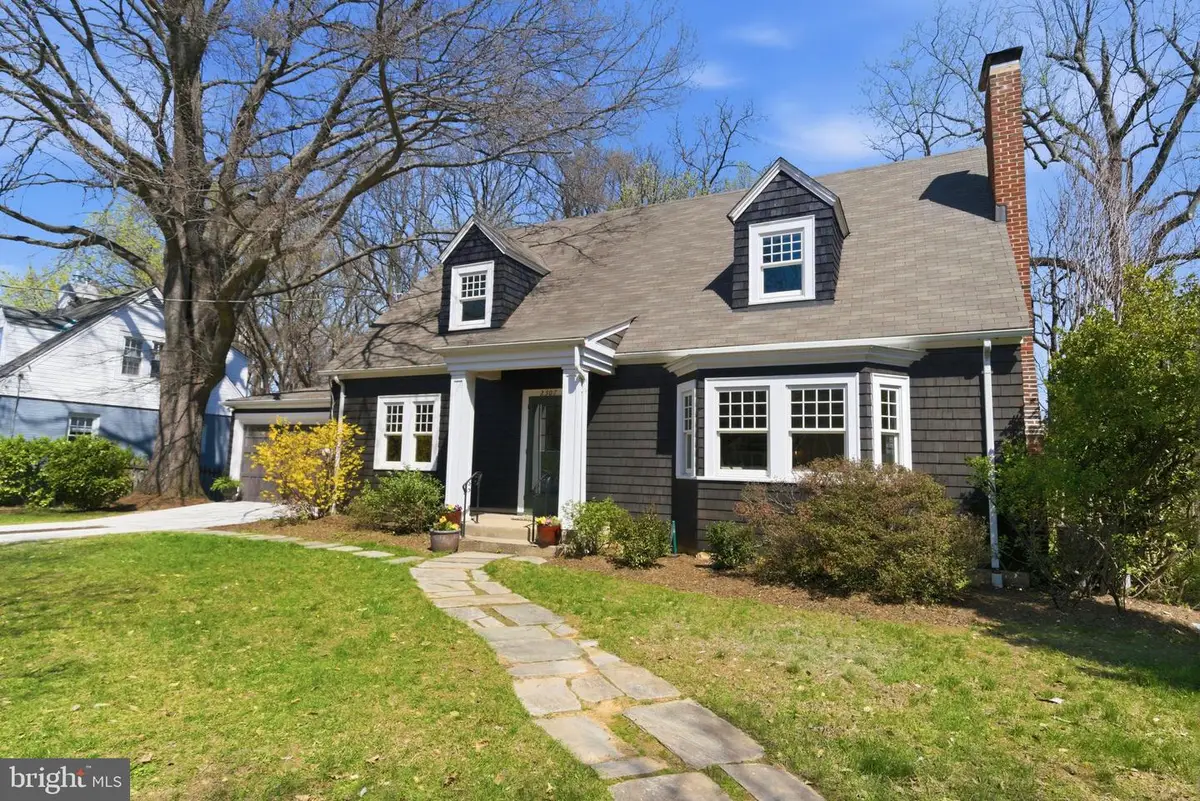 2307 N Wakefield St, Arlington, VA 22207 - #1