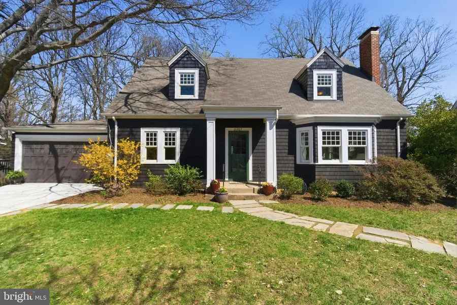 2307 N Wakefield St, Arlington, VA 22207 - #2