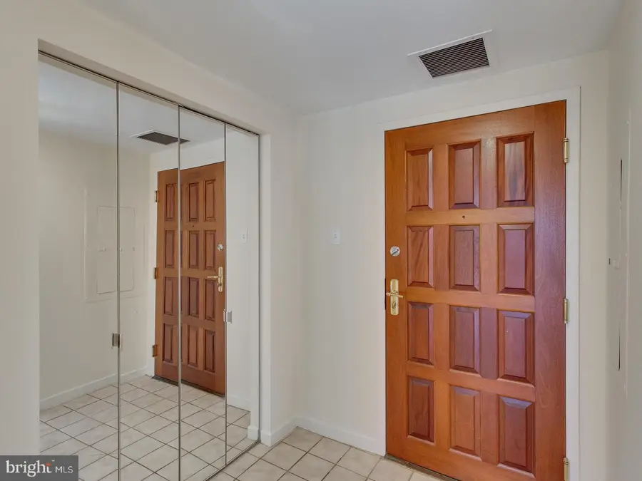 1530 Key Blvd #1017, Arlington, VA 22209 - #3