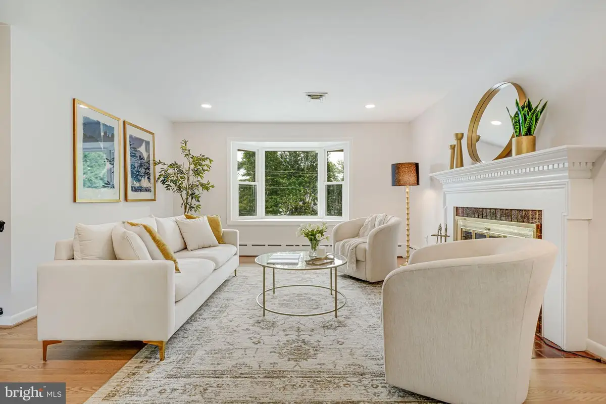 2566 Military Rd, Arlington, VA 22207 - #1