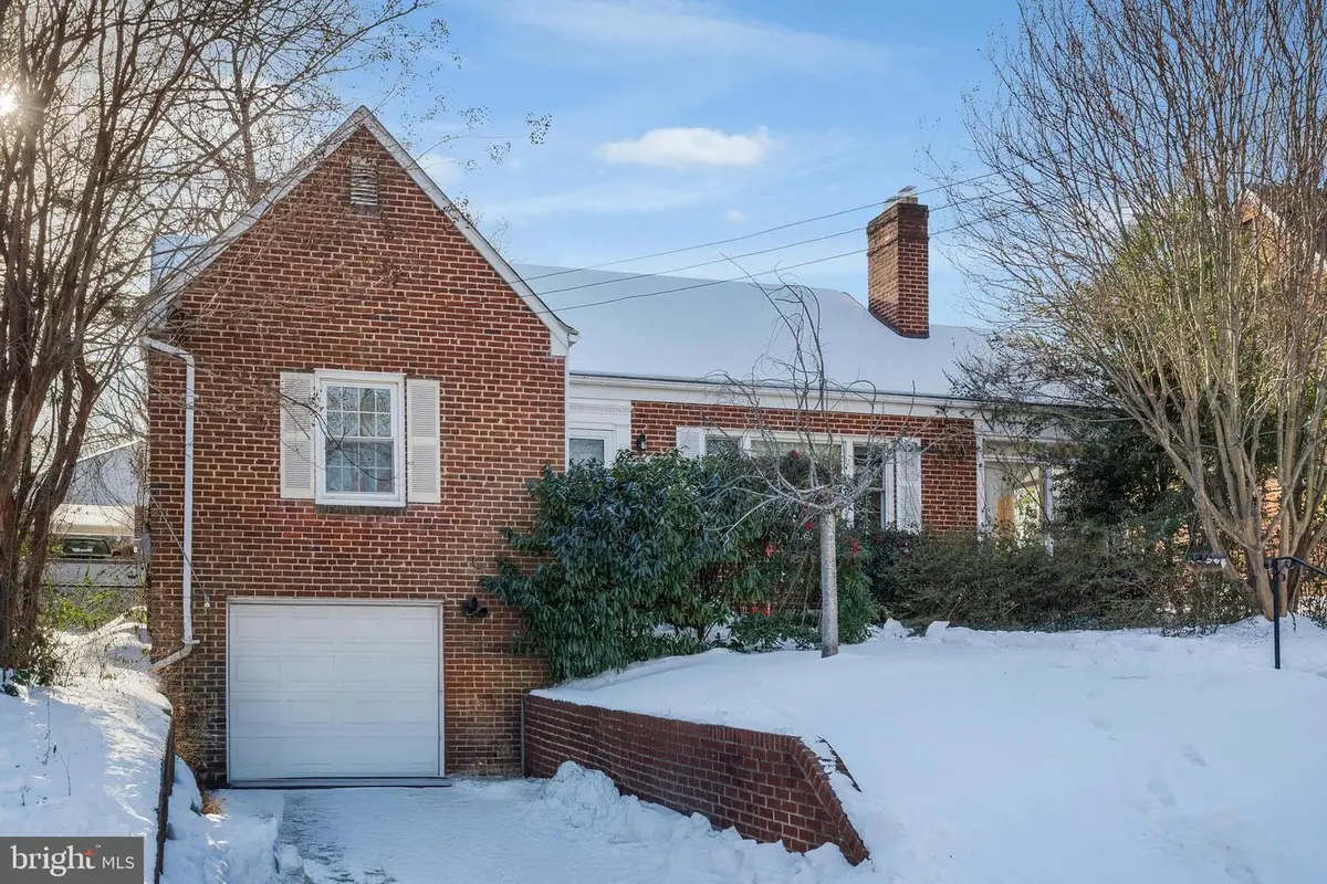 972 N Quantico St, Arlington, VA 22205 - Image #1