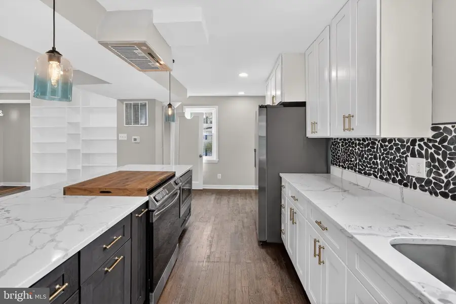 2213 S Dinwiddie St, Arlington, VA 22206 - #3