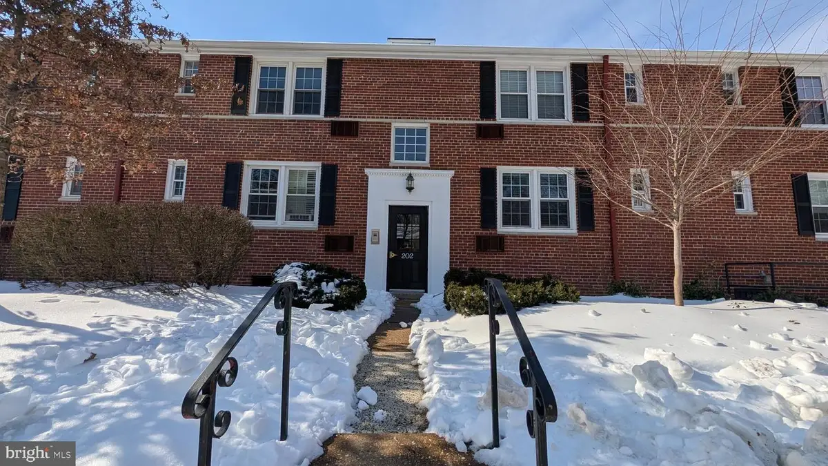 202 N George Mason Dr N #202-2, Arlington, VA 22203 - Image #1