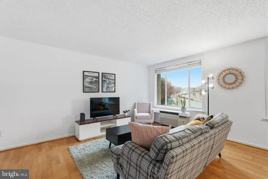 1730 Arlington Blvd #202, Arlington, VA 22209 - #3