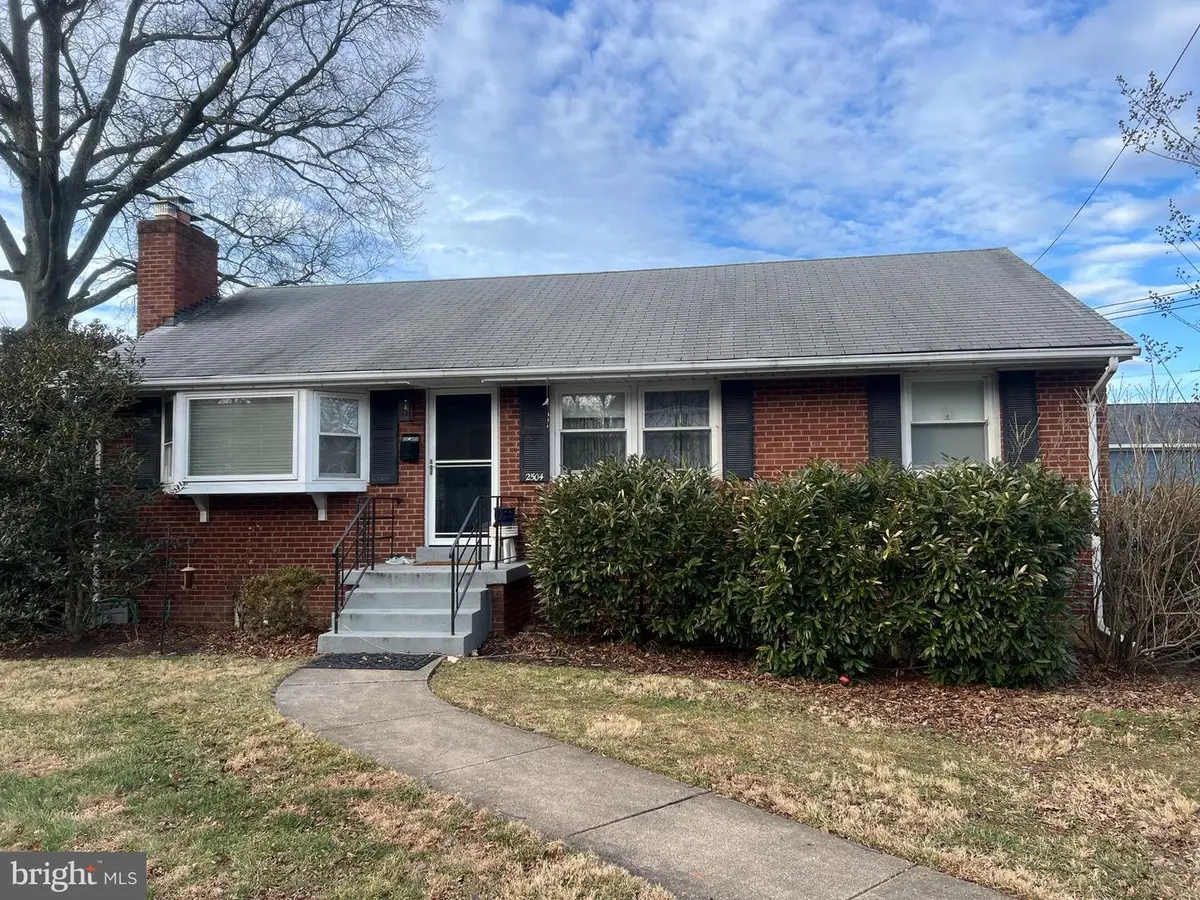 2504 Kenilworth St N, Arlington, VA 22207 - #1